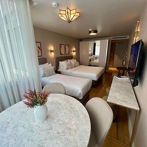 Weingart Suites Hotel